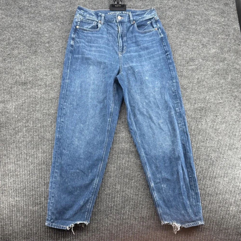 American Eagle Mom Jeans Womens 10 Long Blue Good Distressed Ripped Raw Hem